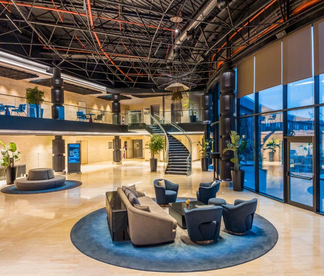 Готель Crowne Plaza - Tuzla Viaport Marina By Ihg